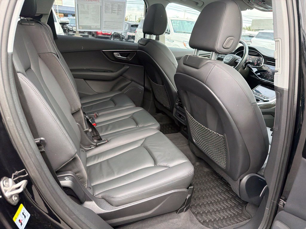 Used 2023 Audi Q7 3.0T Premium AWD/4WD image 17