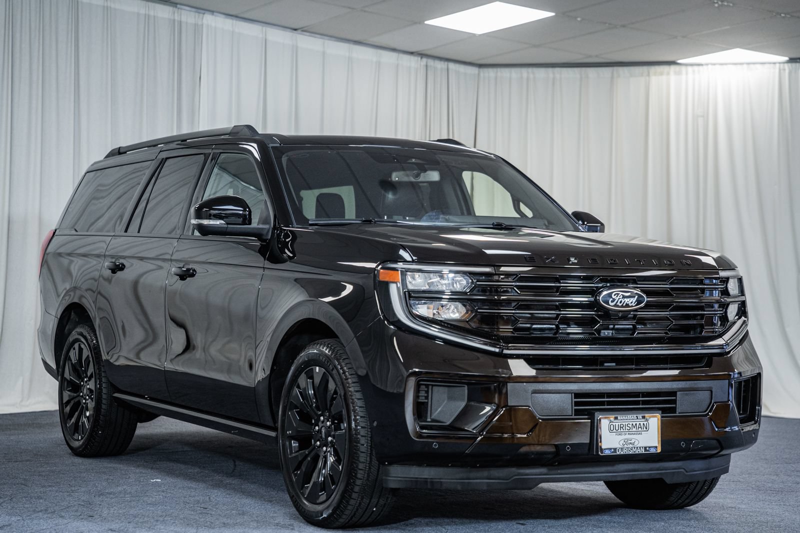 Used 2025 Ford Expedition Max Platinum w/ Stealth Appearance Package AWD/4WD image 1