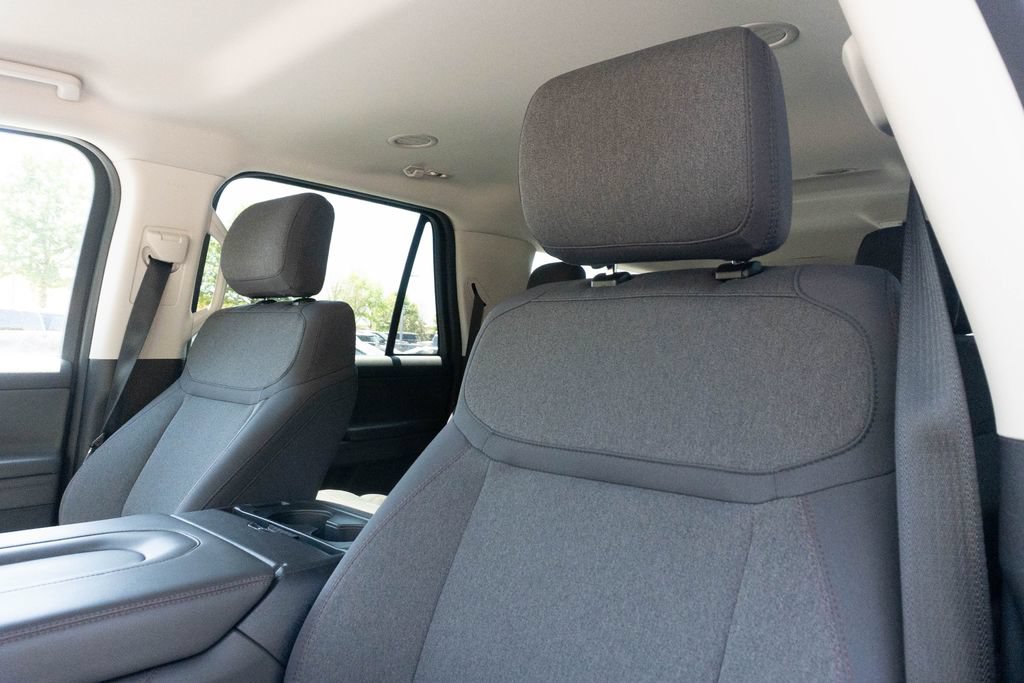 Used 2025 Ford Expedition Max Active RWD image 28