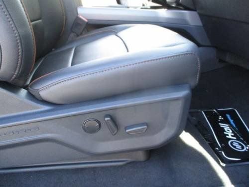 New 2026 Ford F250 Lariat w/ Black Appearance Package image 20