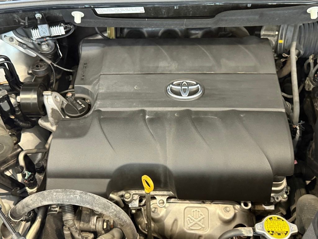 Used 2015 Toyota Sienna XLE w/ XLE Navigation Package image 35