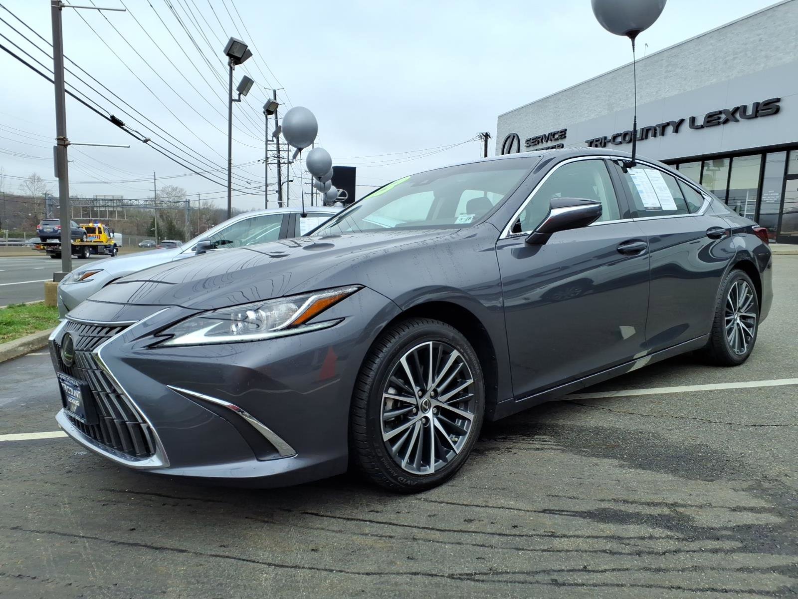 Certified 2023 Lexus ES 350 w/ Premium Package image 3