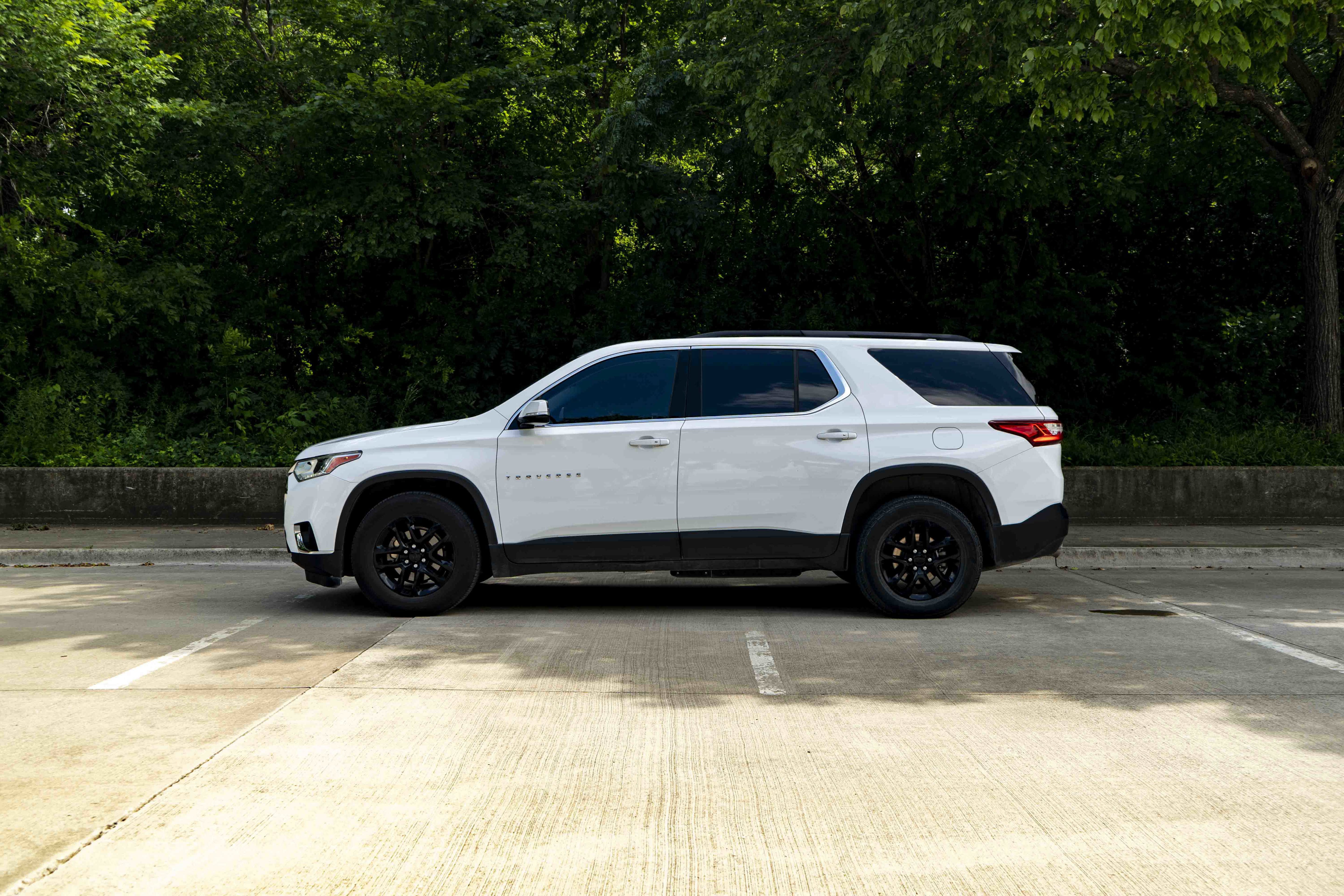 Used 2019 Chevrolet Traverse LT FWD image 6