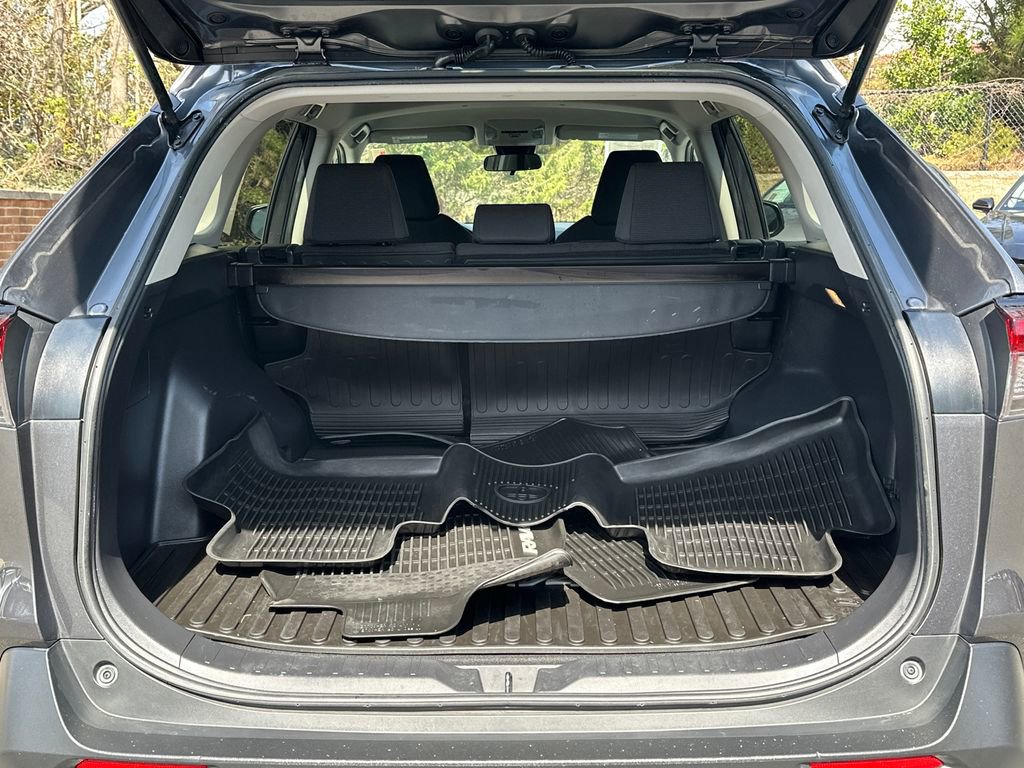 Certified 2020 Toyota RAV4 LE image 5