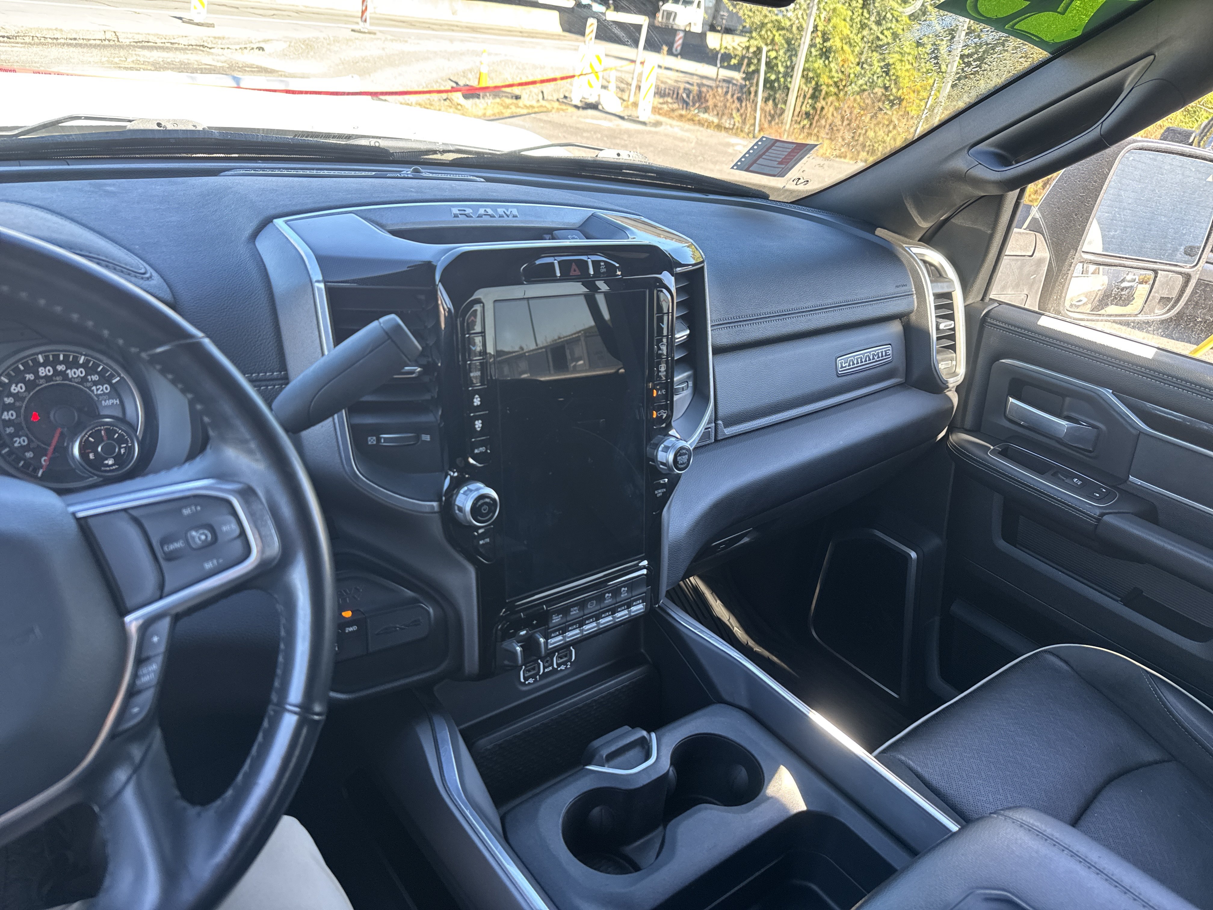 Used 2023 RAM 2500 Laramie AWD/4WD image 23