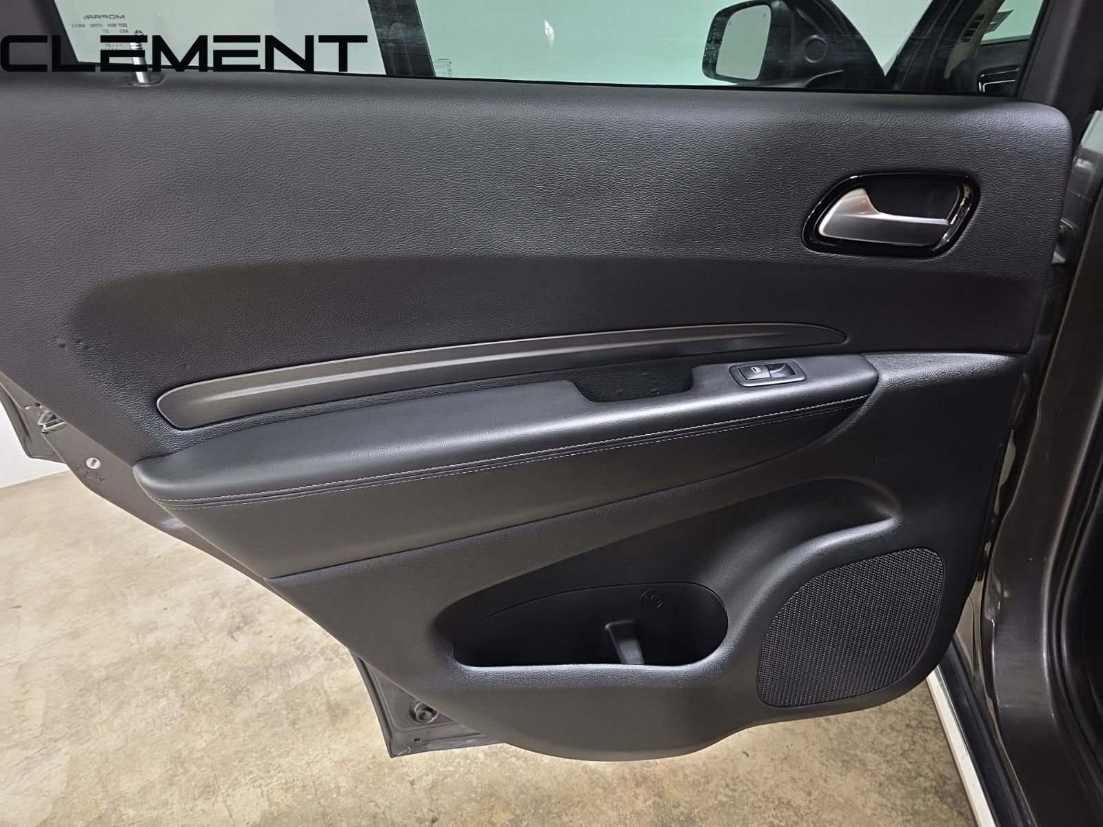 Used 2021 Dodge Durango SXT image 32