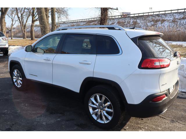 Used 2017 Jeep Cherokee Limited image 5