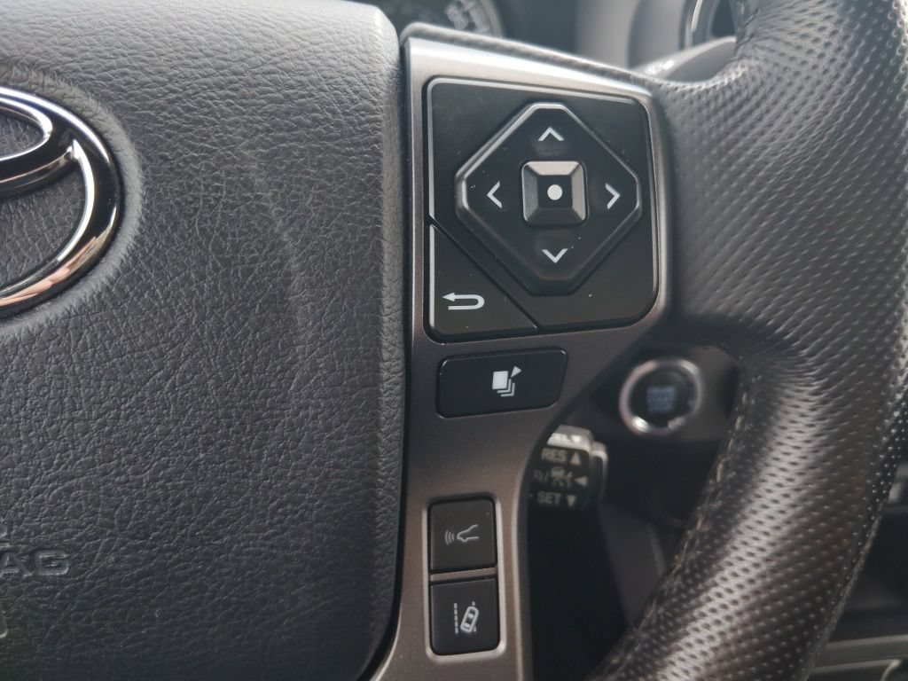 Certified 2023 Toyota Tacoma TRD Off-Road AWD/4WD image 27