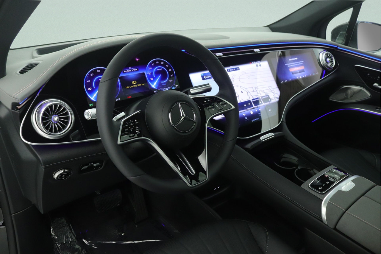 New 2026 Mercedes-Benz EQS 400 4MATIC SUV image 4