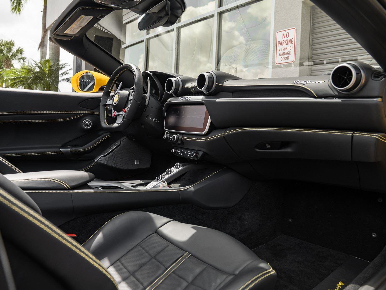 Used 2022 Ferrari Portofino M image 2