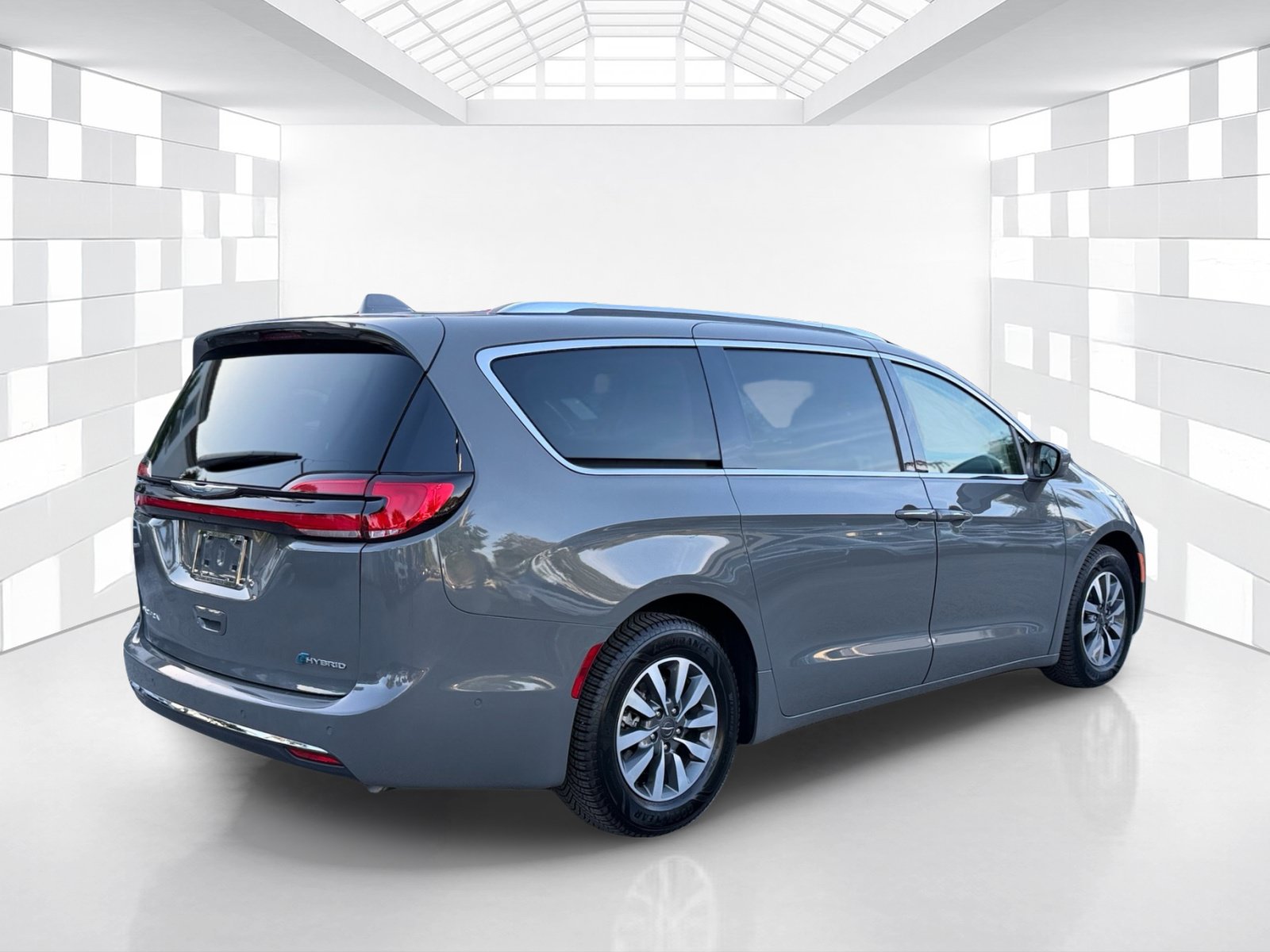 Used 2021 Chrysler Pacifica Touring-L FWD image 7