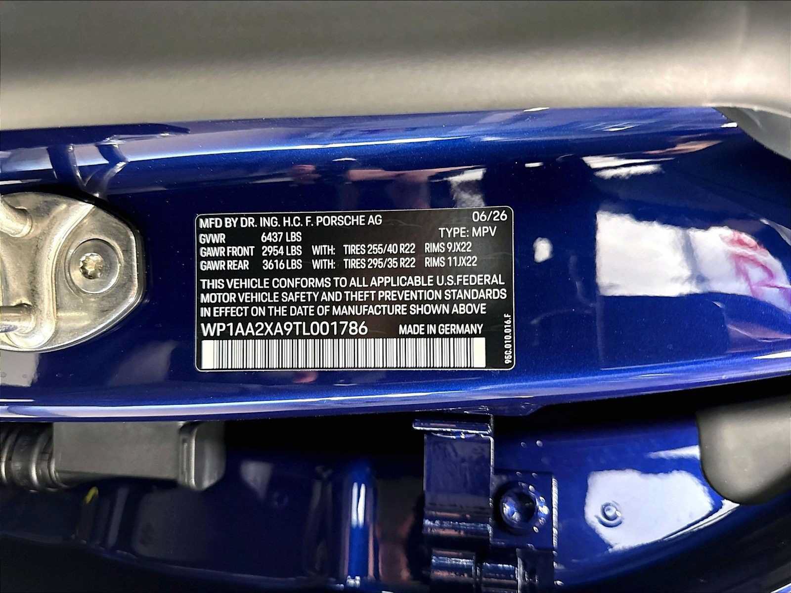 New 2026 Porsche Macan 4 Electric AWD/4WD image 23
