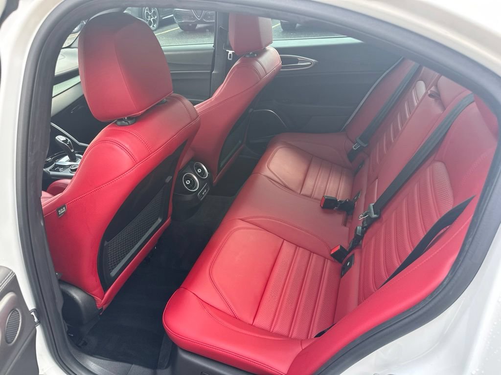 Used 2022 Alfa Romeo Giulia Veloce AWD/4WD image 51