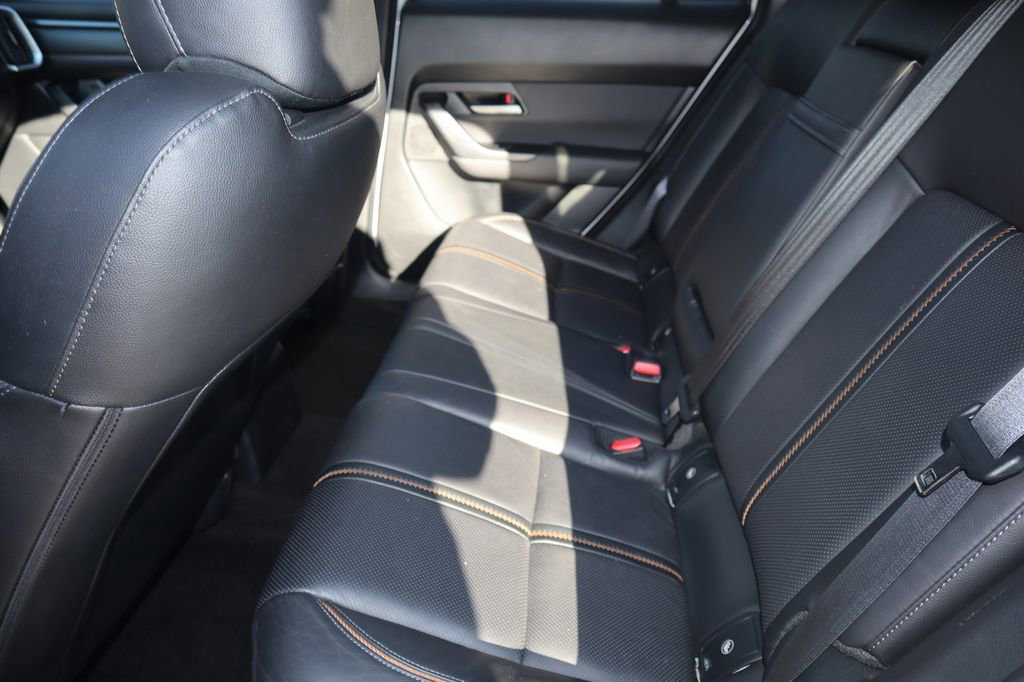 Used 2025 MAZDA CX-50 AWD 2.5 Hybrid w/ Premium Pkg image 14