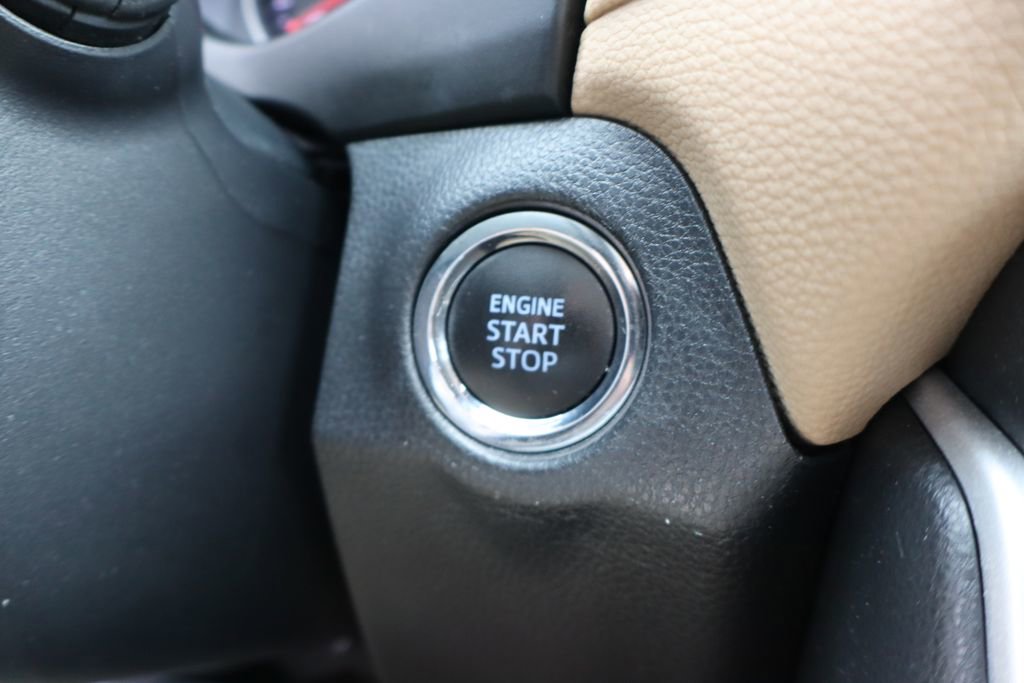 Used 2020 Toyota RAV4 XLE Premium image 19