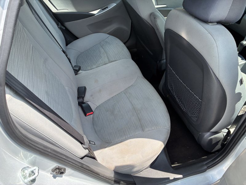 Used 2015 Hyundai Accent GLS FWD image 15
