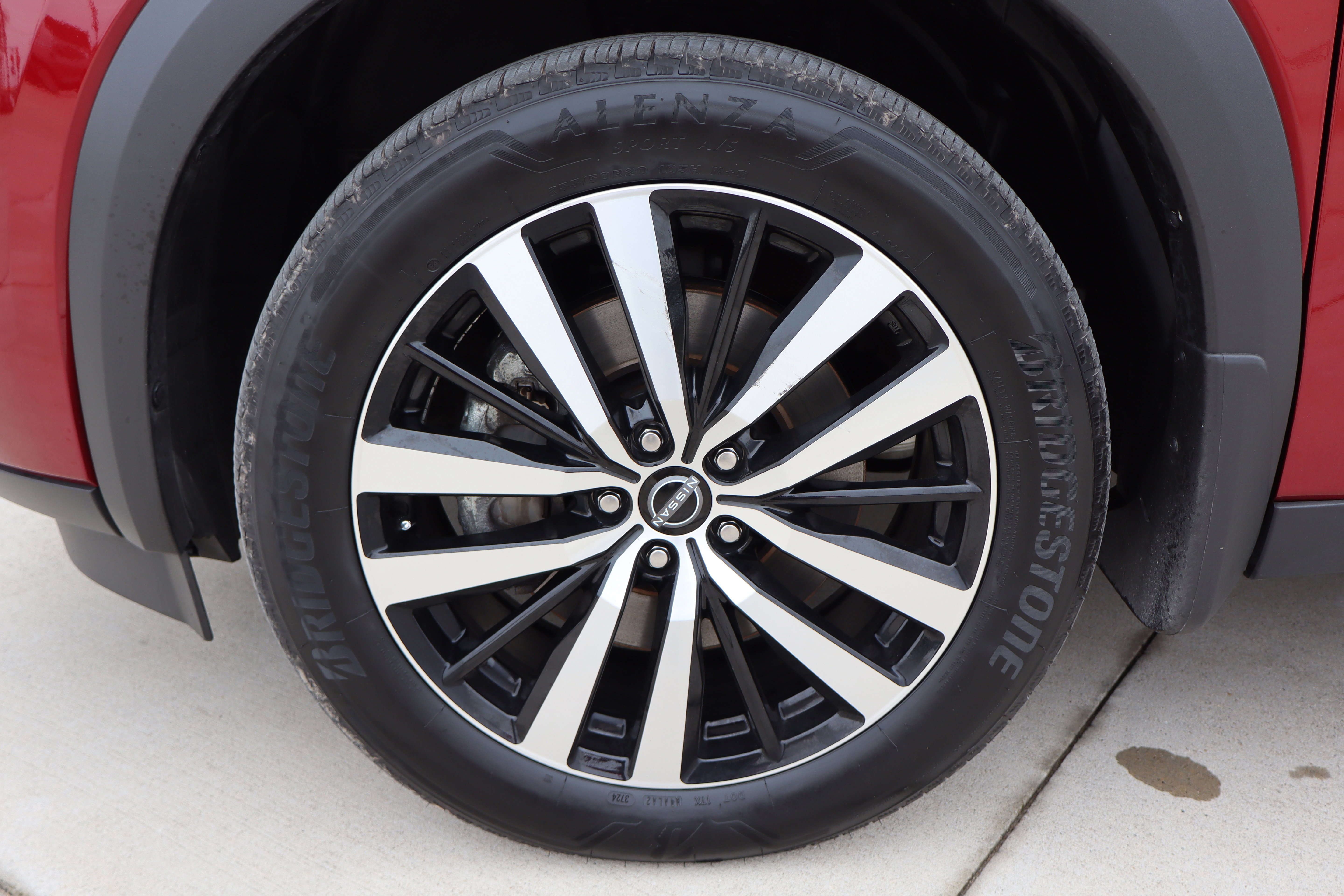 Used 2024 Nissan Pathfinder Platinum w/ Cargo Package image 37