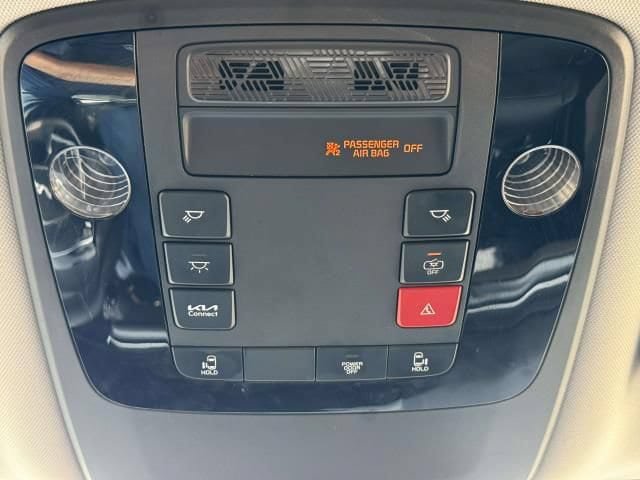 Used 2026 Kia Carnival FWD image 33