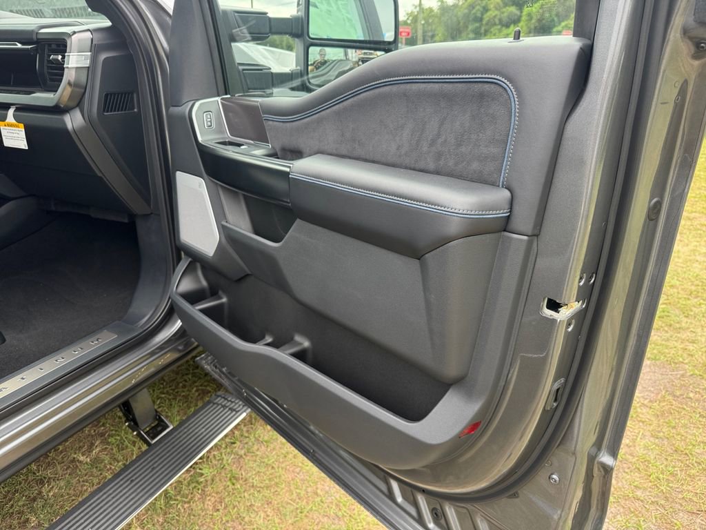 New 2026 Ford F350 Platinum image 19