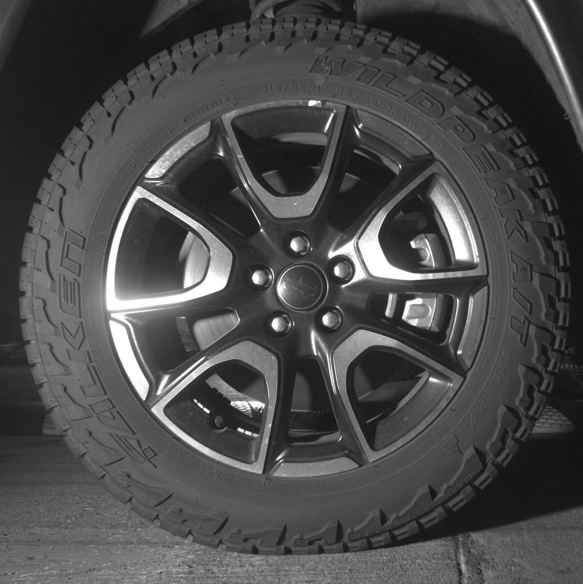 Used 2025 Jeep Compass Trailhawk image 13