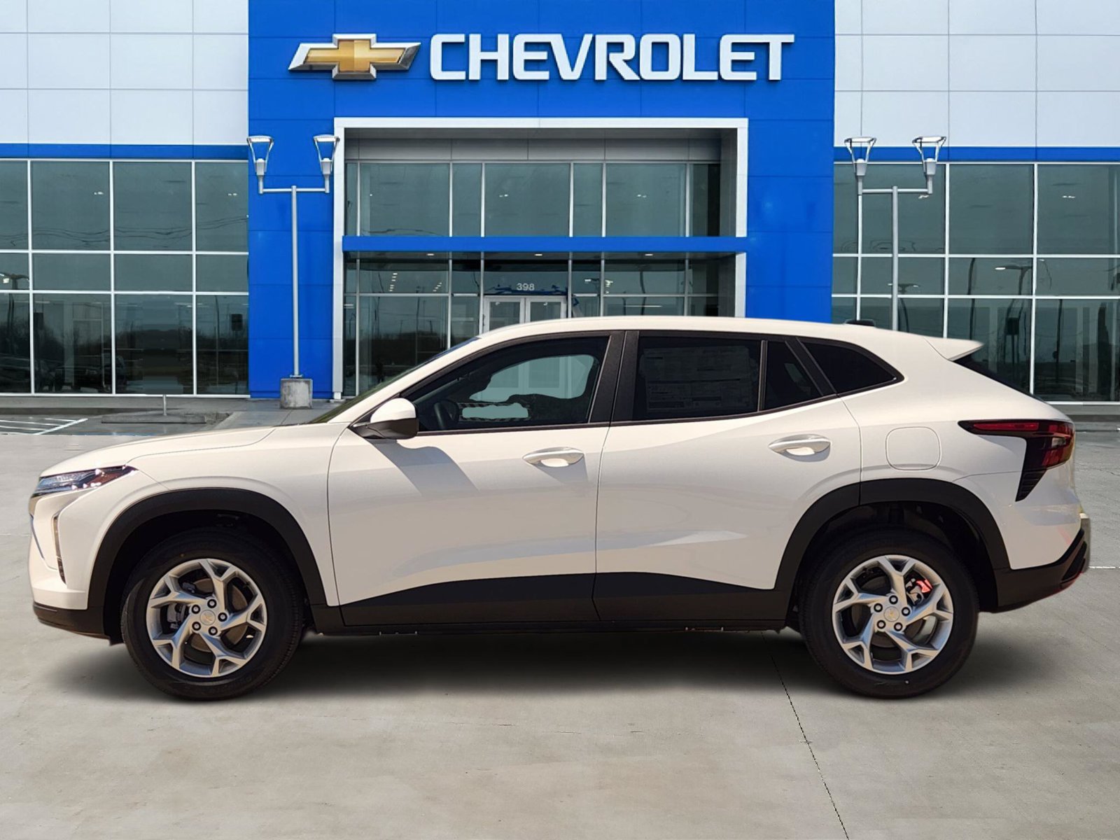 New 2026 Chevrolet Trax LS w/ LS Convenience Package FWD image 3
