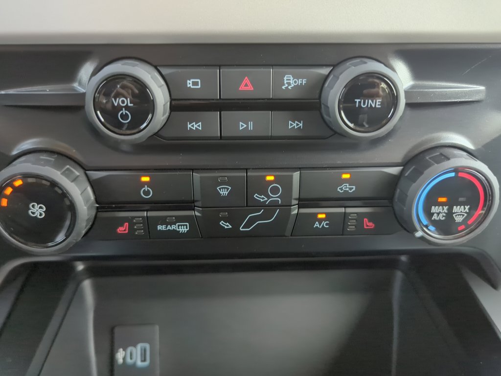 New 2025 Ford F350 XLT image 28
