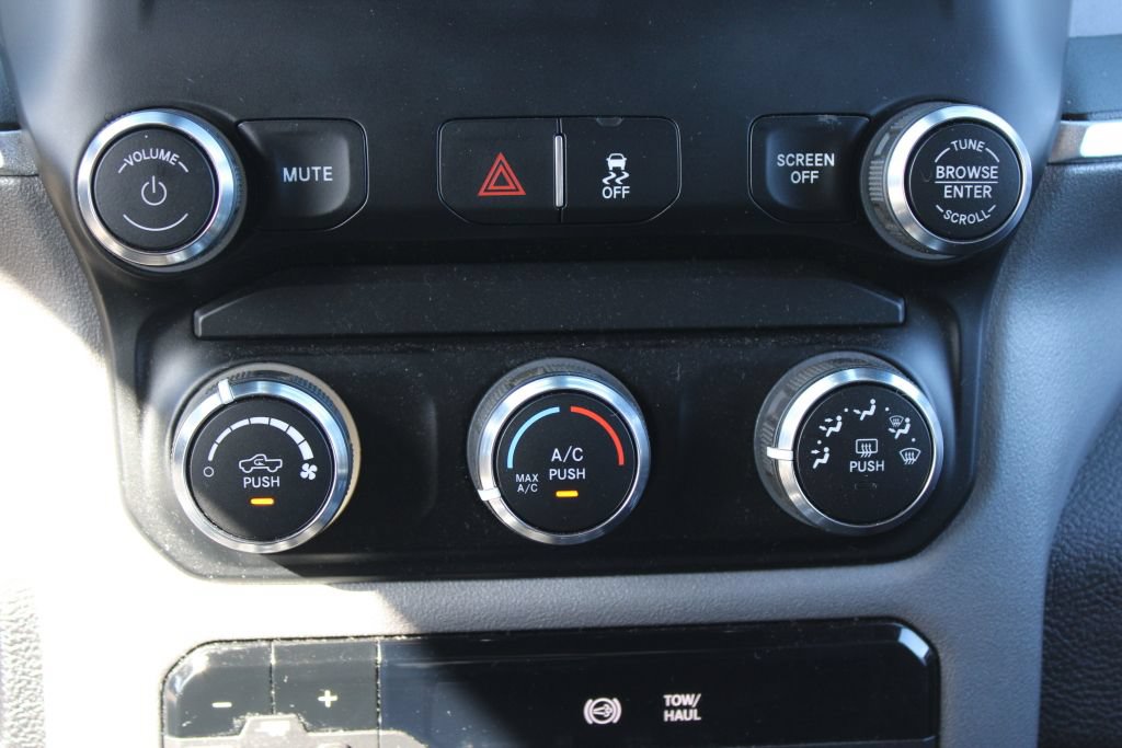 Used 2024 RAM 2500 Big Horn AWD/4WD image 18