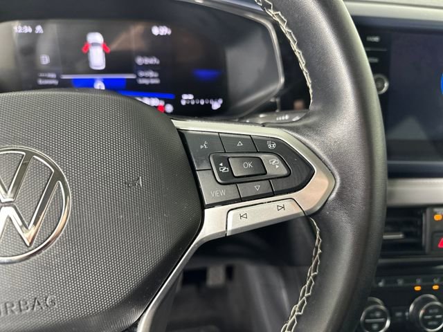Used 2024 Volkswagen Taos SE image 17