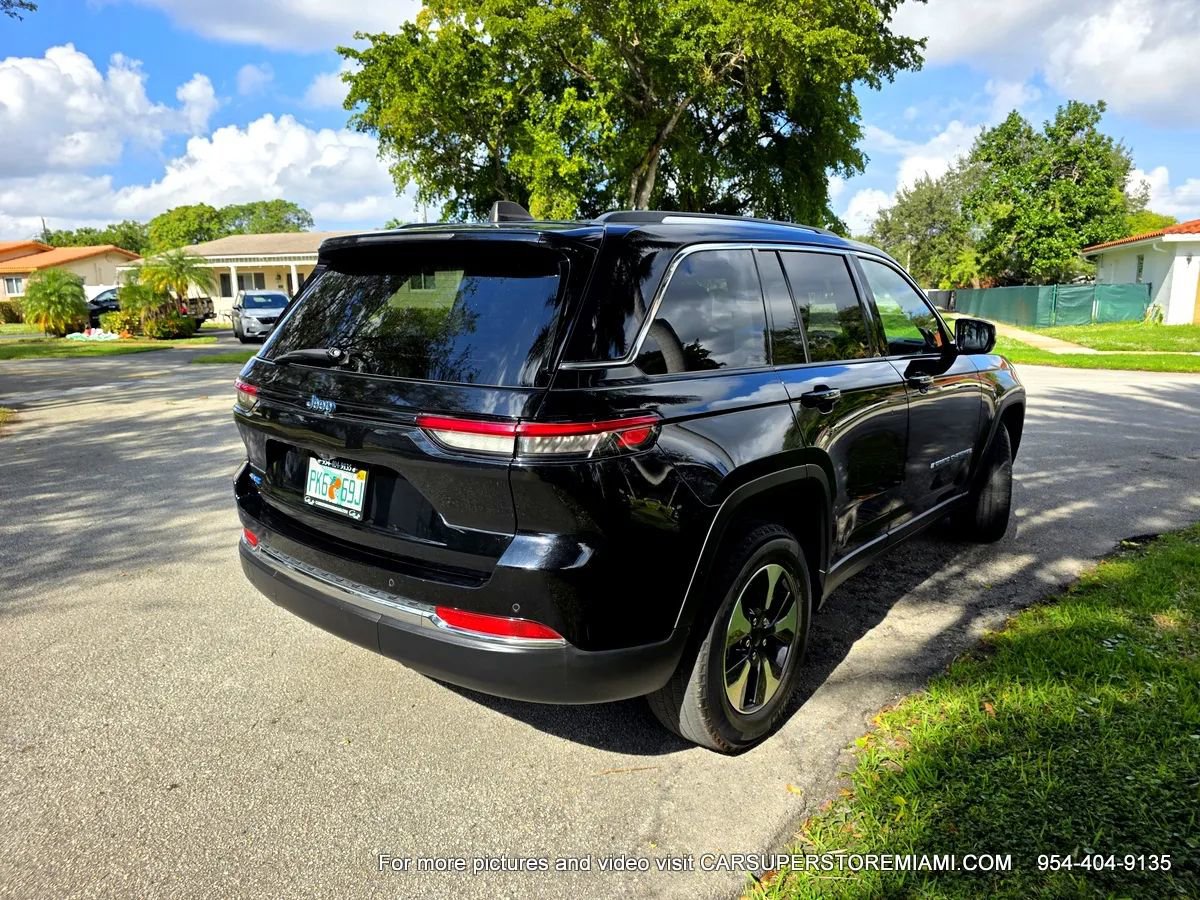 Used 2023 Jeep Grand Cherokee 4WD 4xe image 19