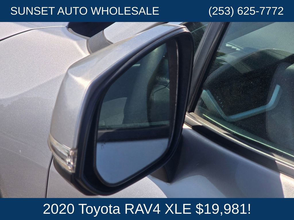 Used 2020 Toyota RAV4 XLE w/ Carpet Mat Package AWD/4WD image 25