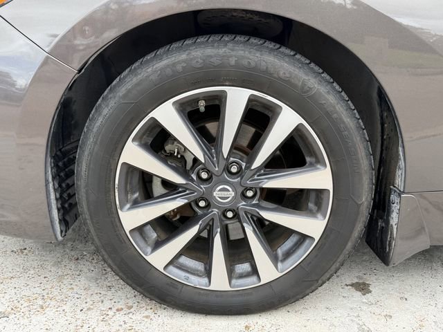 Used 2017 Nissan Altima 2.5 SV w/ Convenience Package FWD image 6