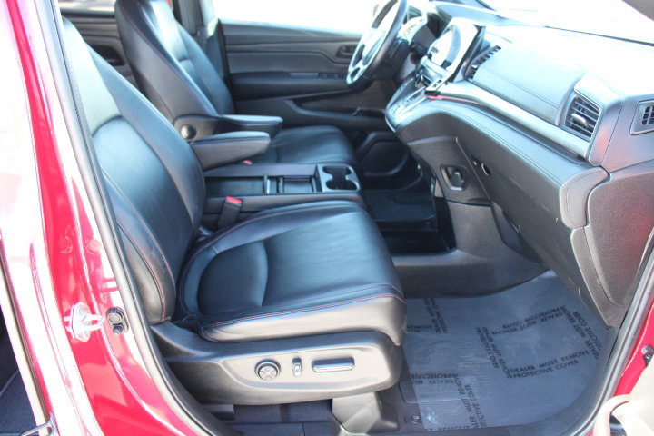 Used 2024 Honda Odyssey Sport image 19