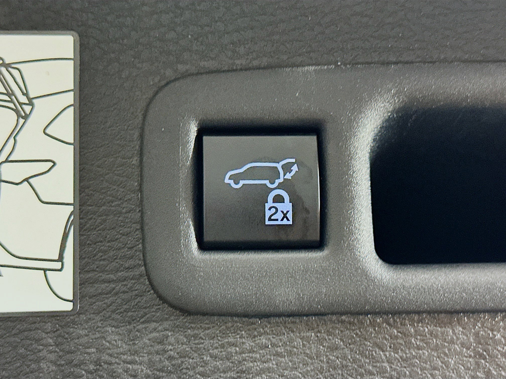 Used 2021 Toyota Sienna XSE image 31