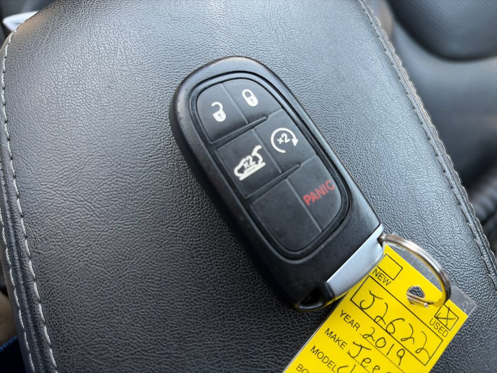 Used 2019 Jeep Cherokee Limited AWD/4WD image 27