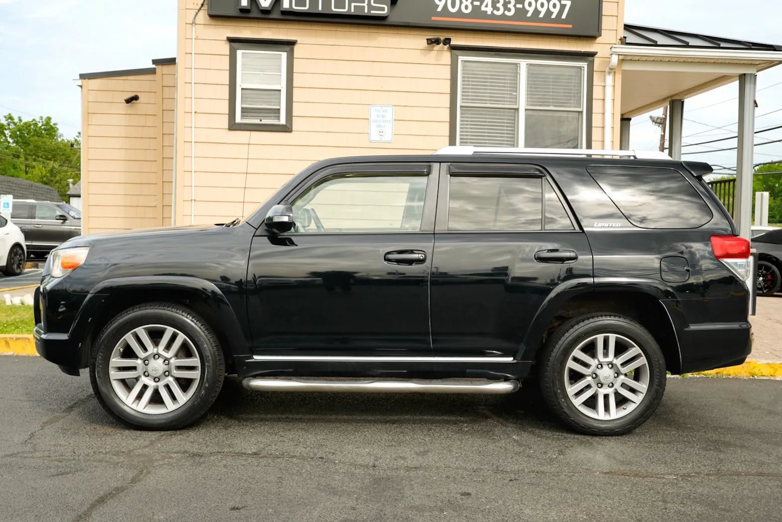 Used 2010 Toyota 4Runner Limited AWD/4WD image 8