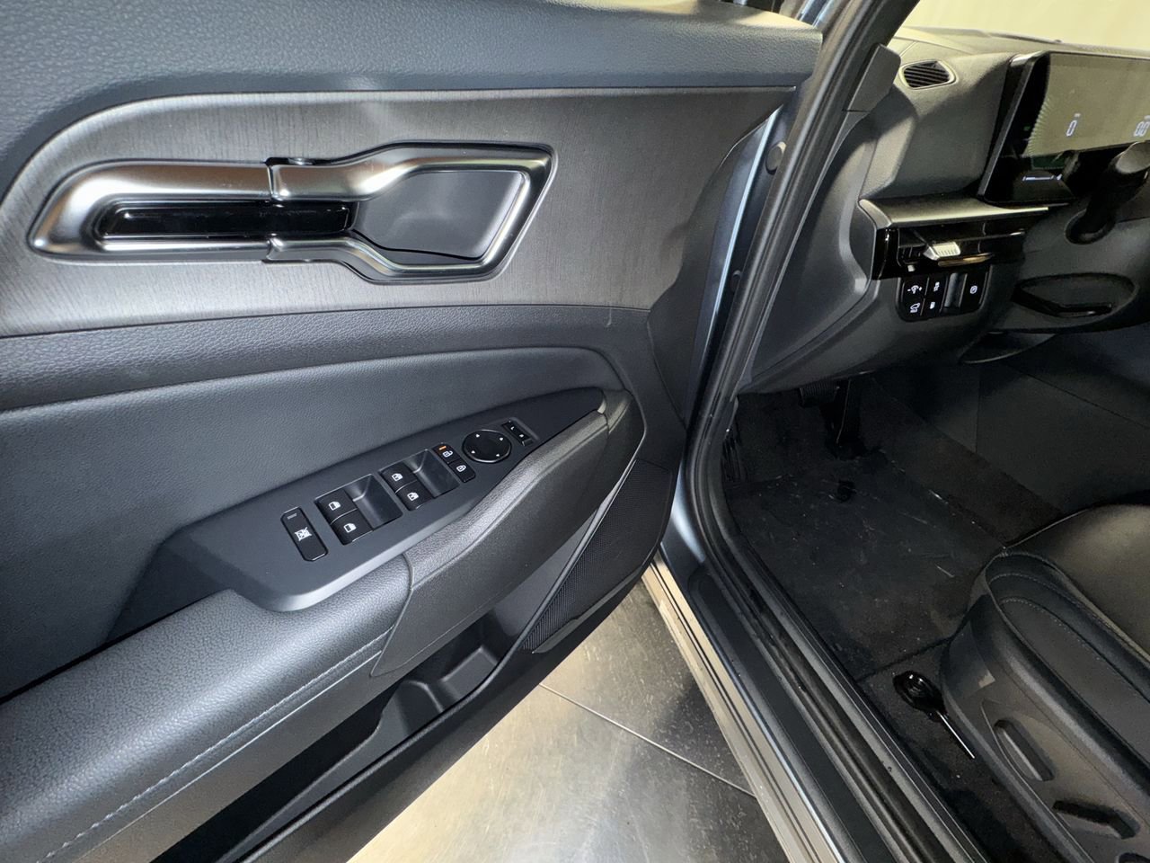 New 2026 Kia Sportage X-Line image 17