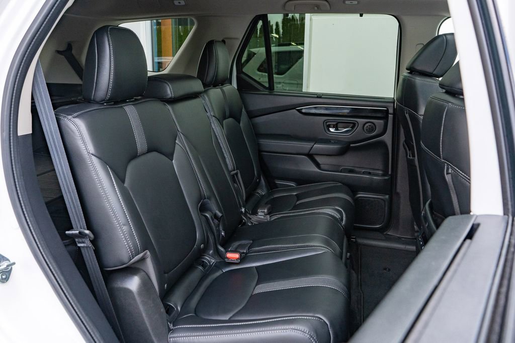 Certified 2023 Honda Pilot Touring image 23