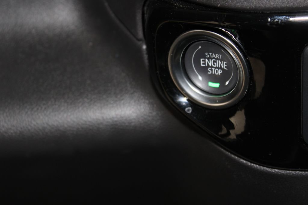 Used 2024 Chevrolet Silverado 1500 ZR2 w/ Technology Package image 28