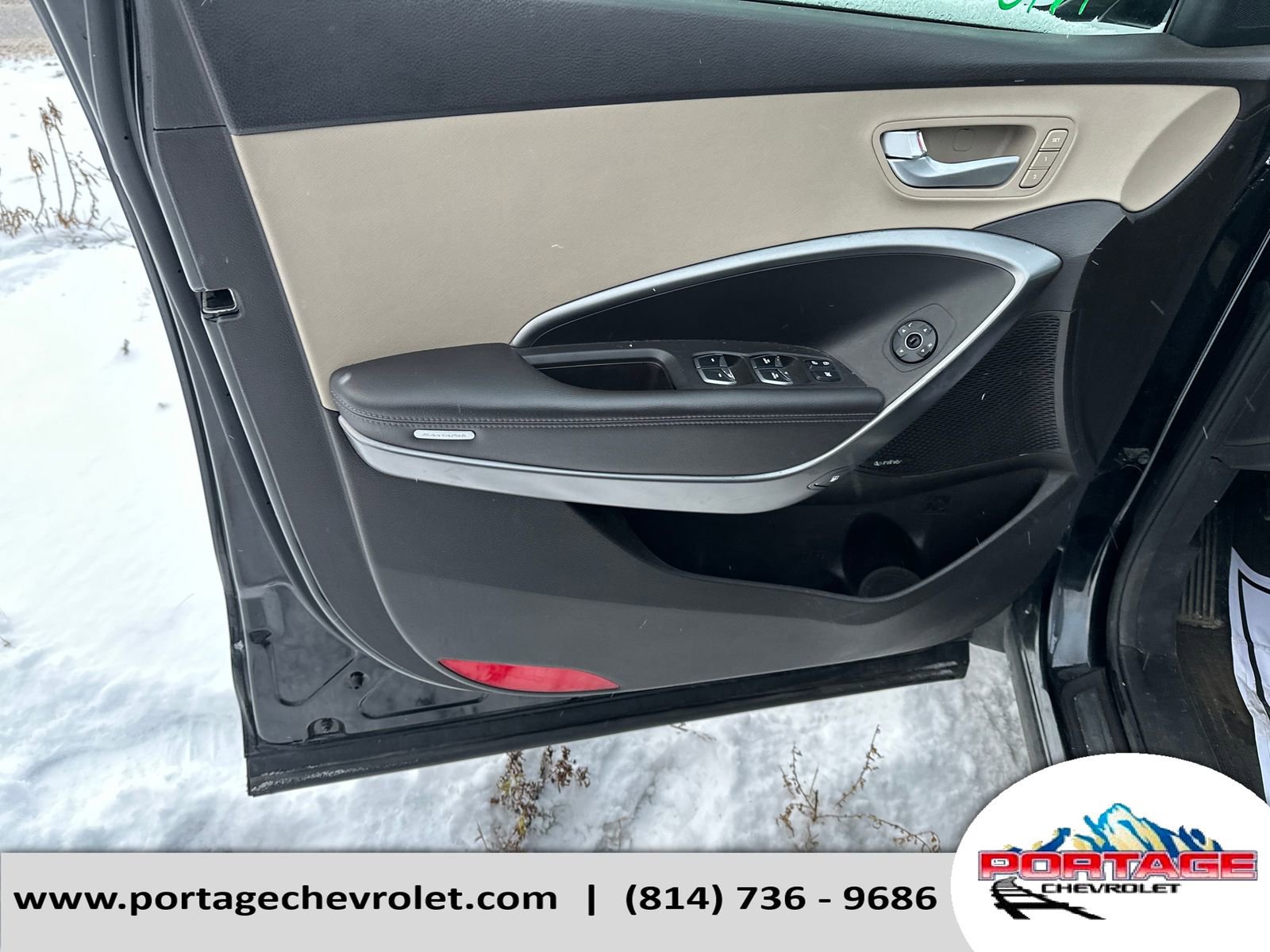 Used 2017 Hyundai Santa Fe SE image 11