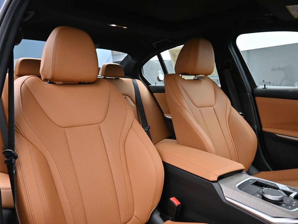 Used 2025 BMW 330i xDrive Sedan image 14