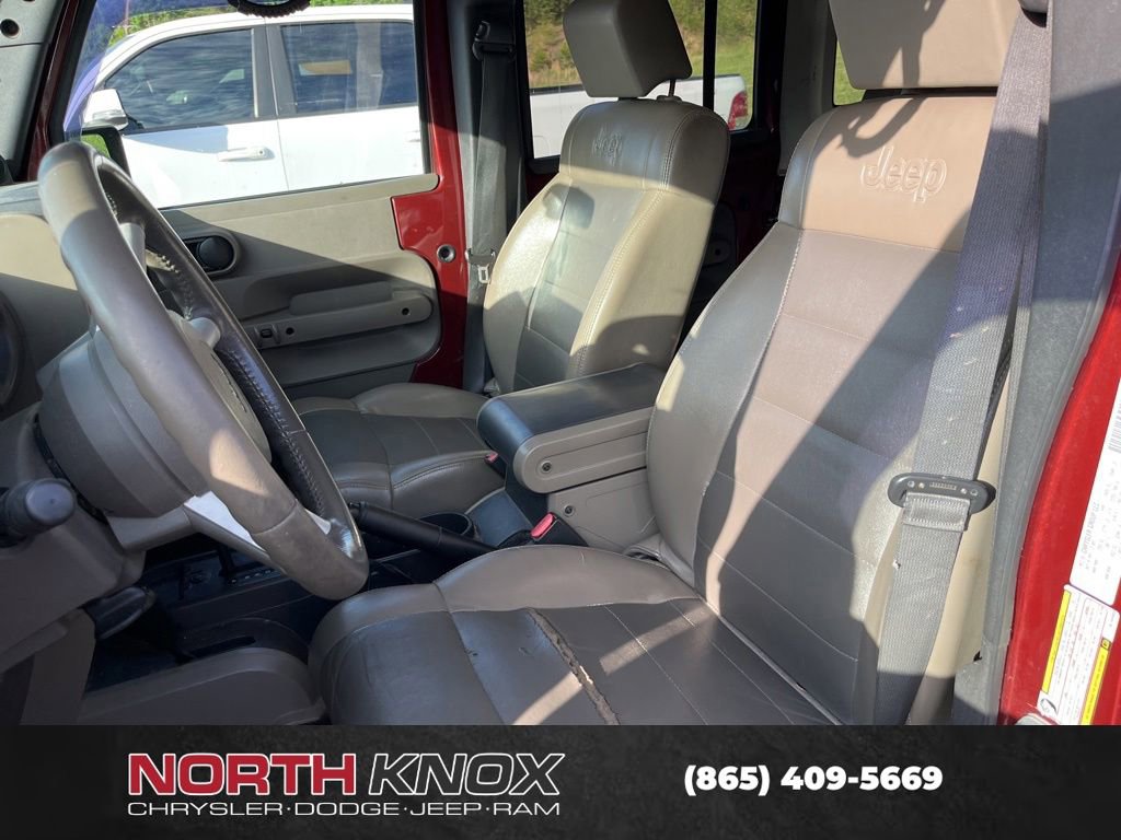 Used 2010 Jeep Wrangler Unlimited Sahara w/ Dual Top Group AWD/4WD image 6