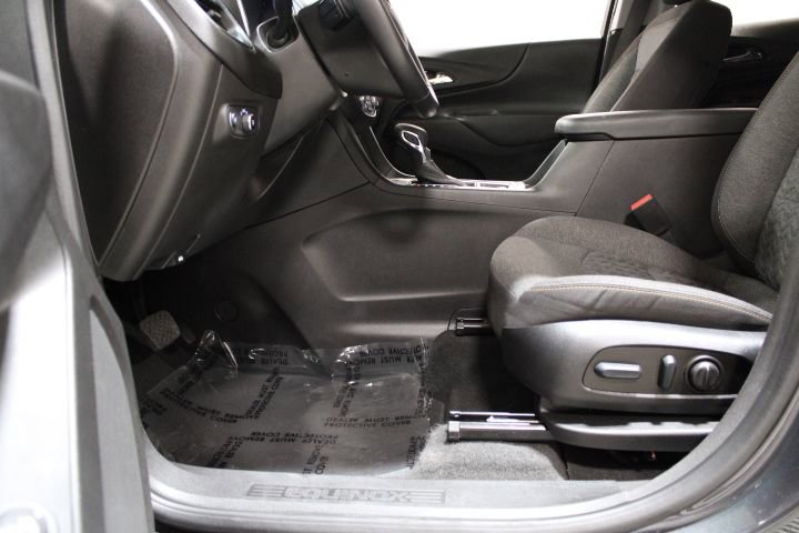 Used 2022 Chevrolet Equinox LT image 18