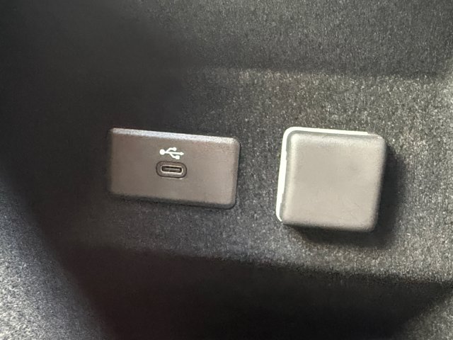 Certified 2026 Cadillac Lyriq Luxury AWD/4WD image 6
