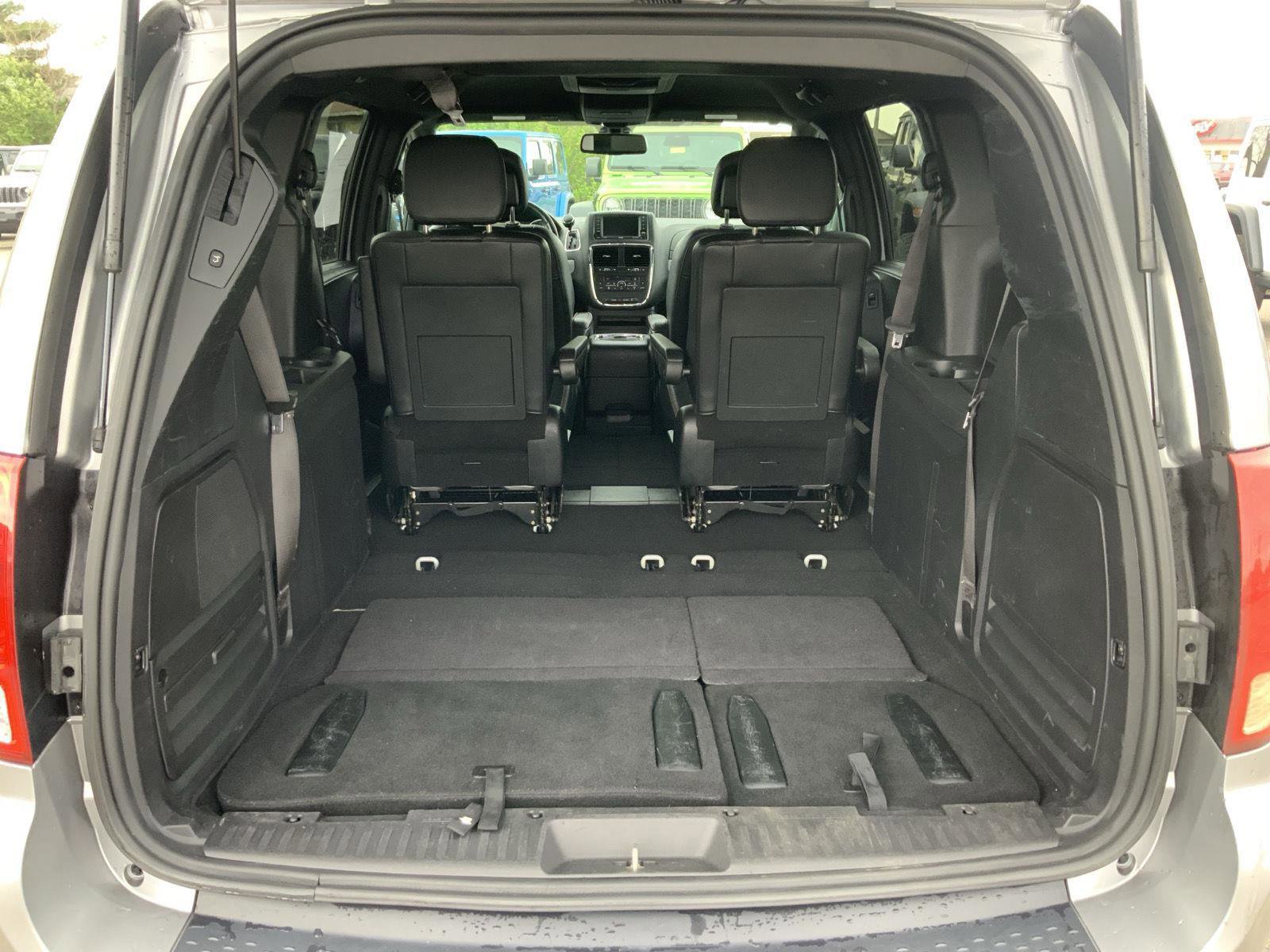 Used 2020 Dodge Grand Caravan GT image 11