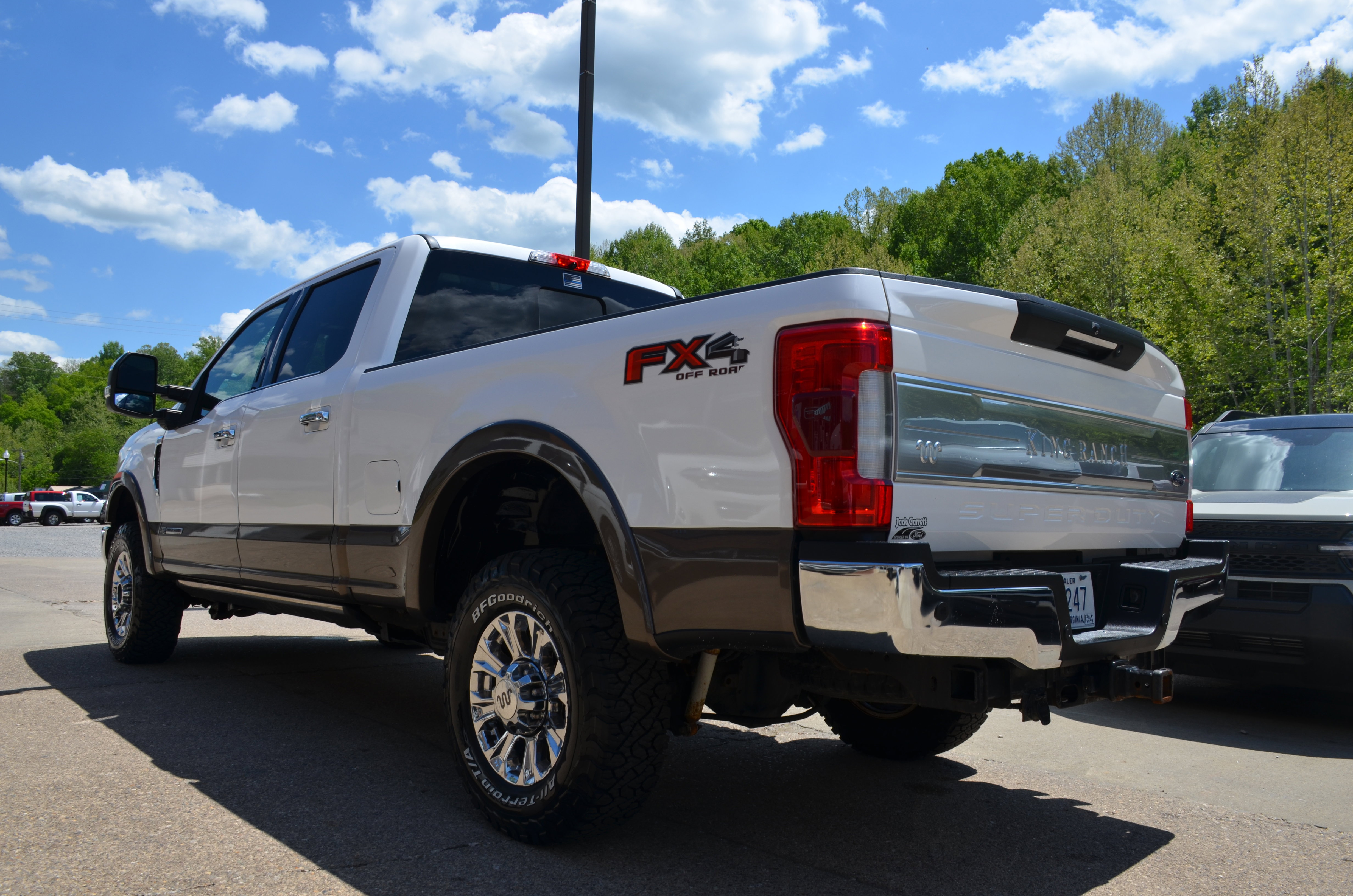 Used 2017 Ford F250 King Ranch w/ King Ranch Ultimate Package AWD/4WD image 4