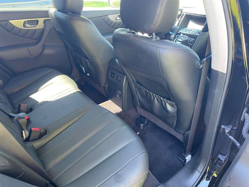 Used 2012 INFINITI FX35 AWD w/ Premium Pkg image 30