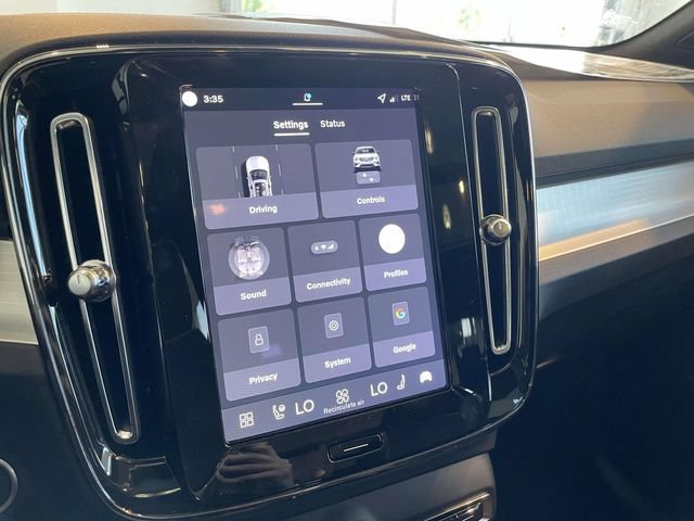 New 2026 Volvo XC40 B5 Ultra w/ Climate Package AWD/4WD image 27