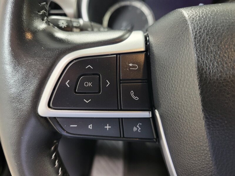 Used 2024 Toyota Highlander XLE AWD/4WD image 30