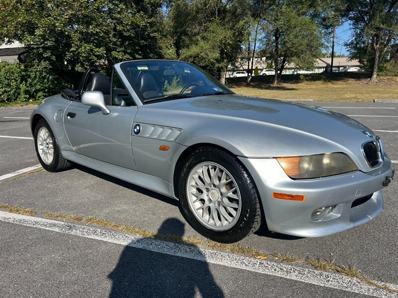 Used 1999 BMW Z3 2.5i RWD image 1