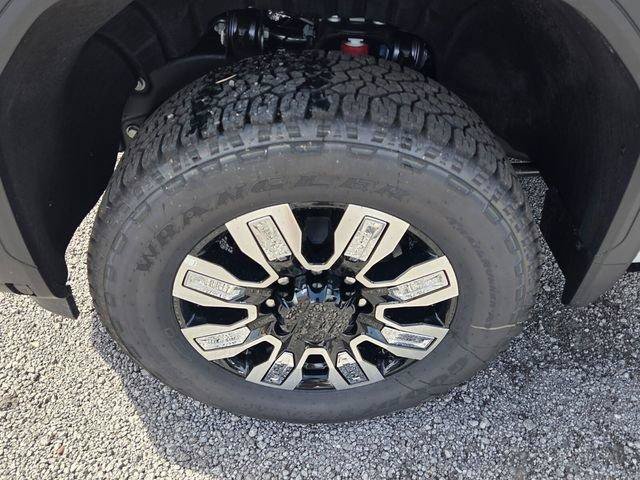New 2026 GMC Sierra 2500 Denali w/ Denali Reserve Package AWD/4WD image 9